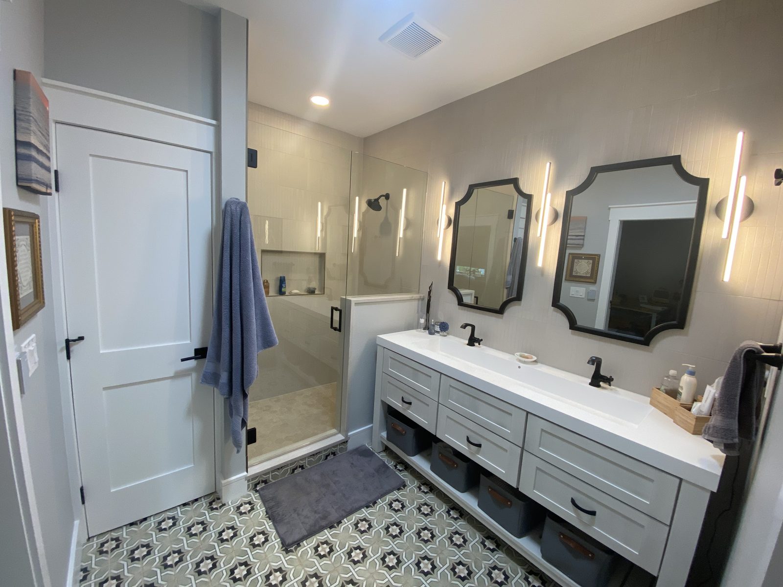 Primary bathroom double vanity lighting installation